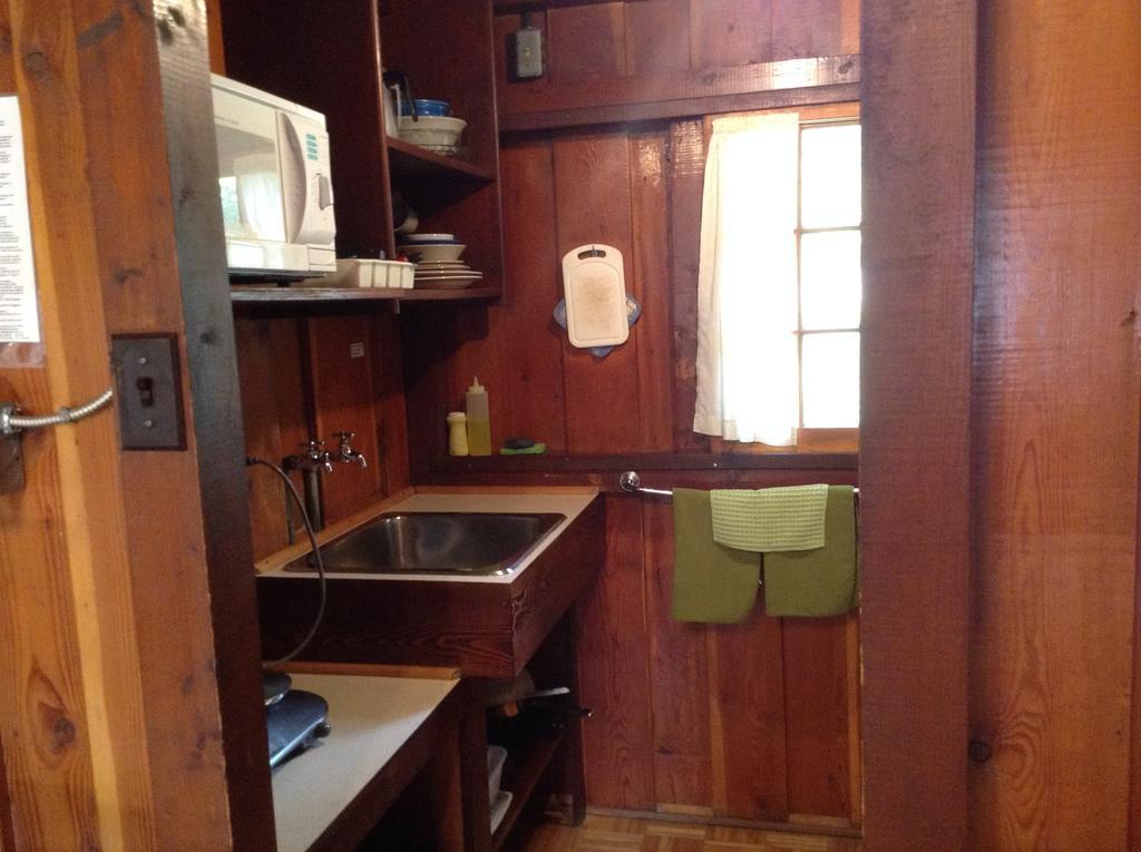 Addison'S Bungalows Brisco Room photo